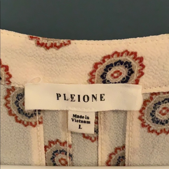 Pleione, Sleeveless blouse - Picture 3 of 5